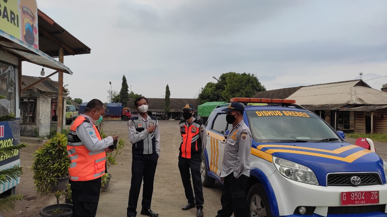 Pelaksanaan Kegiatan Pengaturan dan Penjagaan Keluar-Masuk Kabupaten Brebes